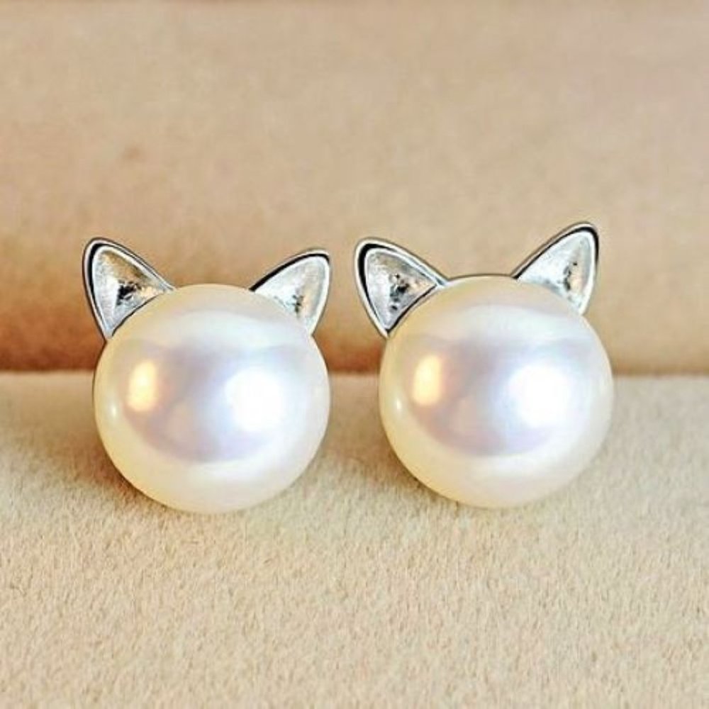Pearl Kitty Cat Stud Earrings, Cute Cat Face w/ Ears Round Gift, Silver, White